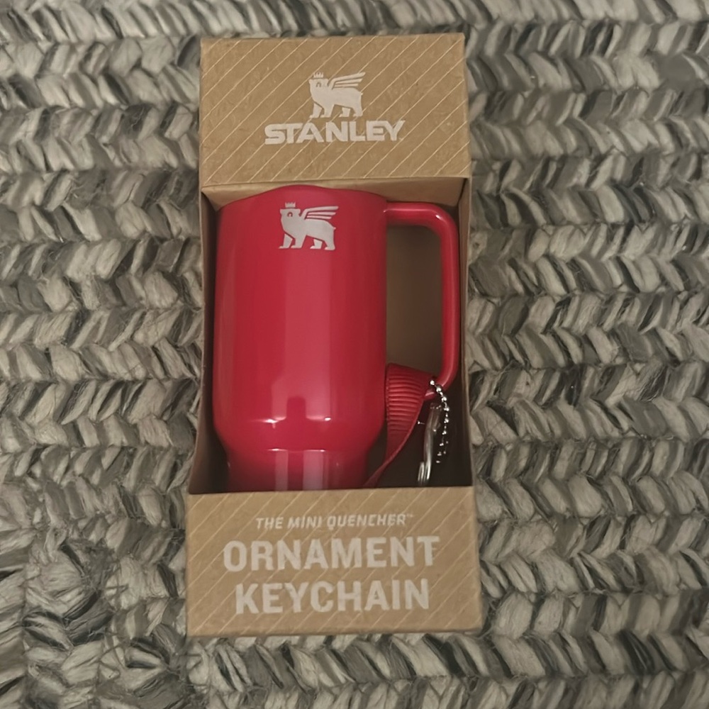 Stanley ornament keychain red delicious